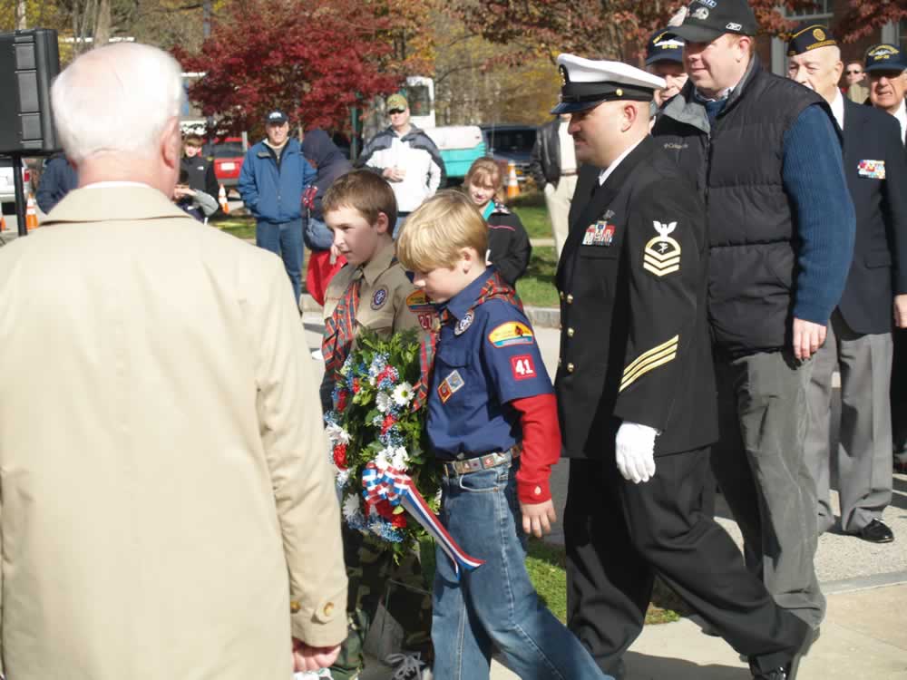 Boy Scouts assisted by CPO Keith Jermyn 2